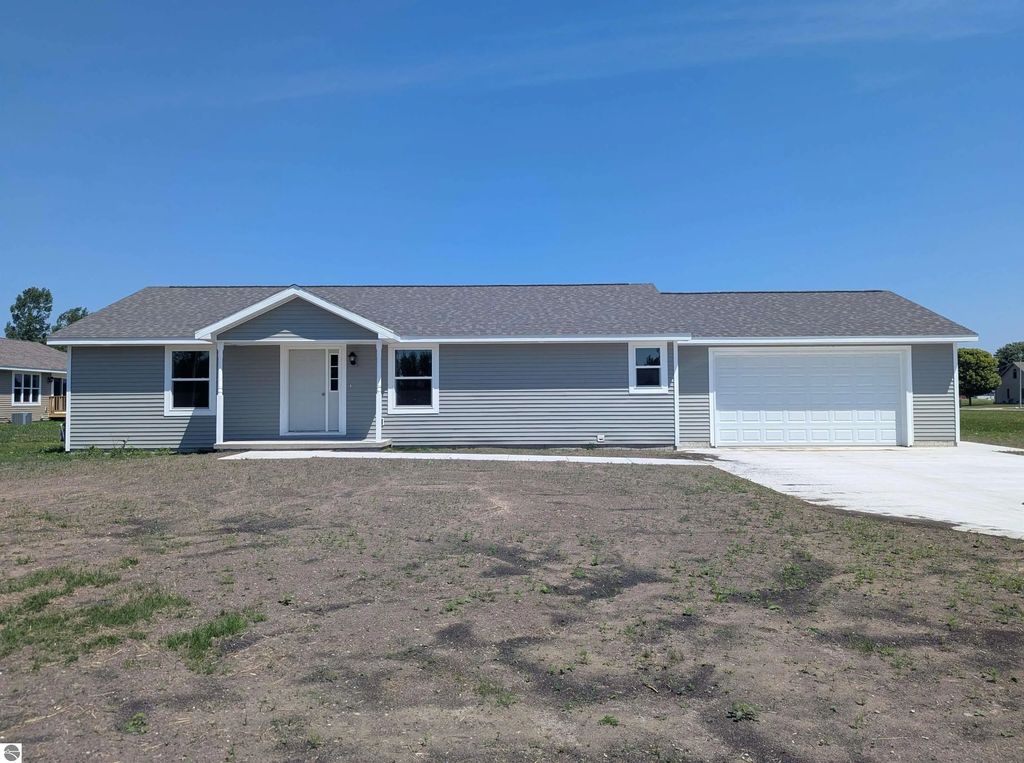 263 Stern Drive, Au Gres