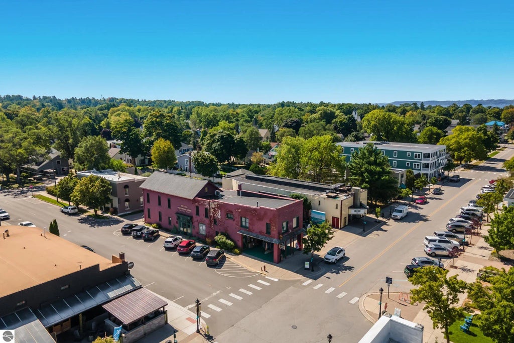 201 River Street, Elk Rapids