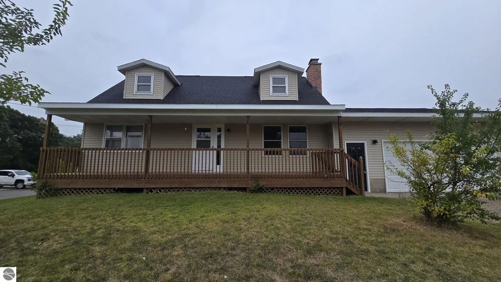 6049 Boone Road, Traverse City