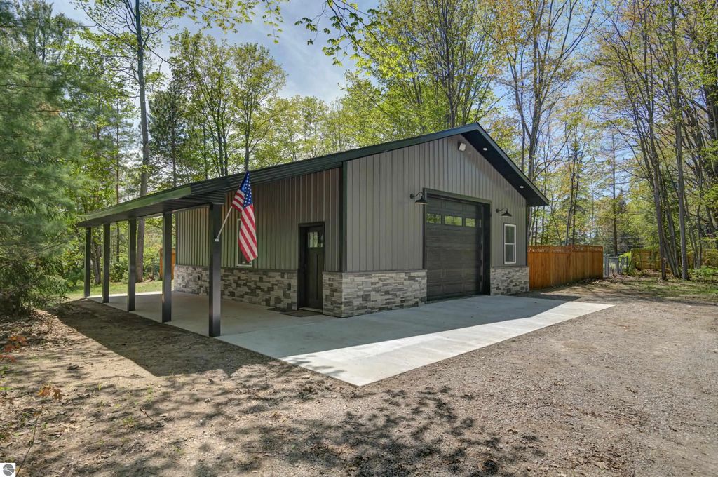 4063 Ne Sands Park Drive, Kalkaska