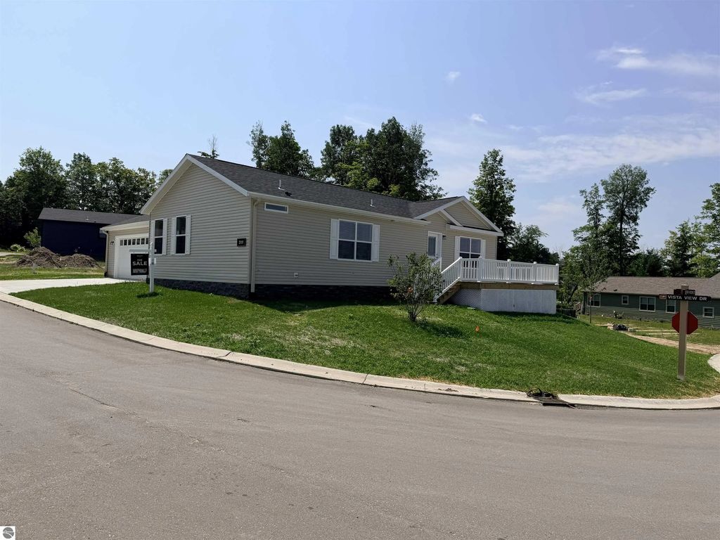 2111 Vista View Drive, Traverse City