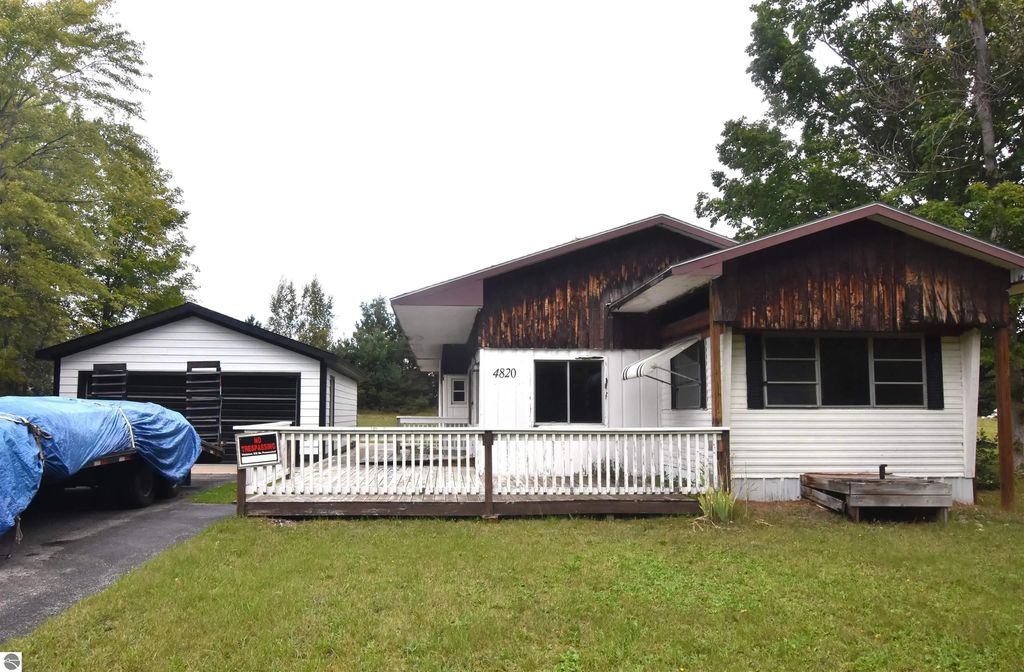 4820 W Four Road, Buckley