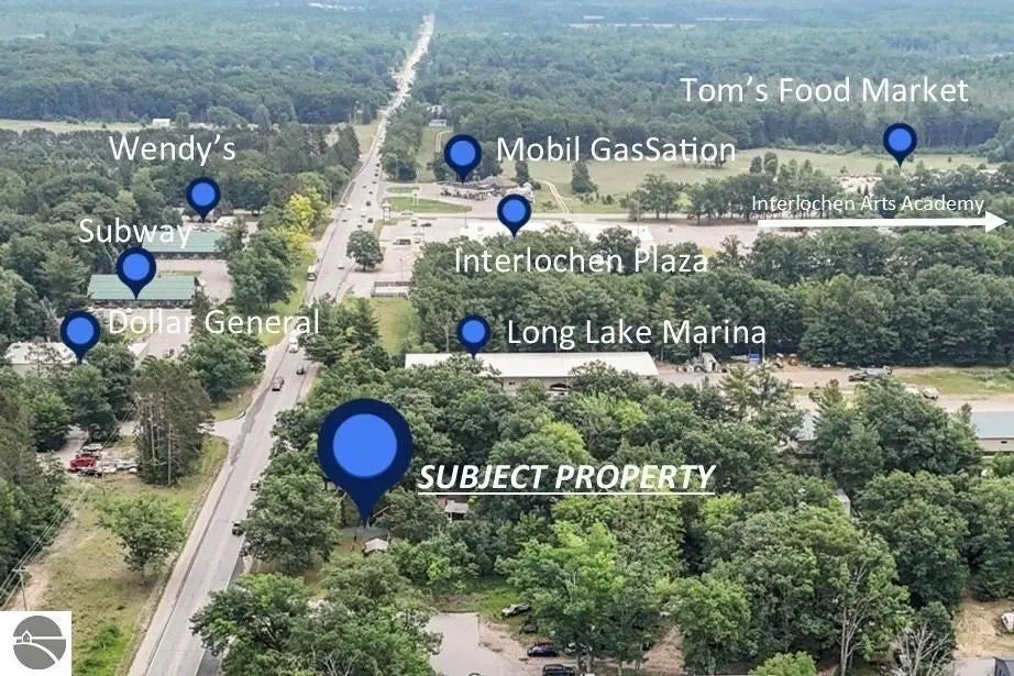 9813 S Us-31, Interlochen