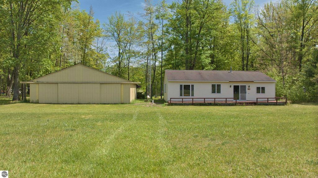 7768 S Airpark Road, Weidman