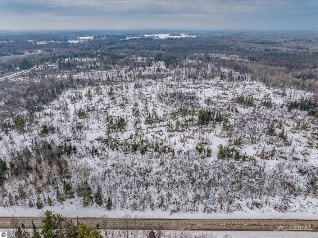 569 Laird Lake Road, Hale