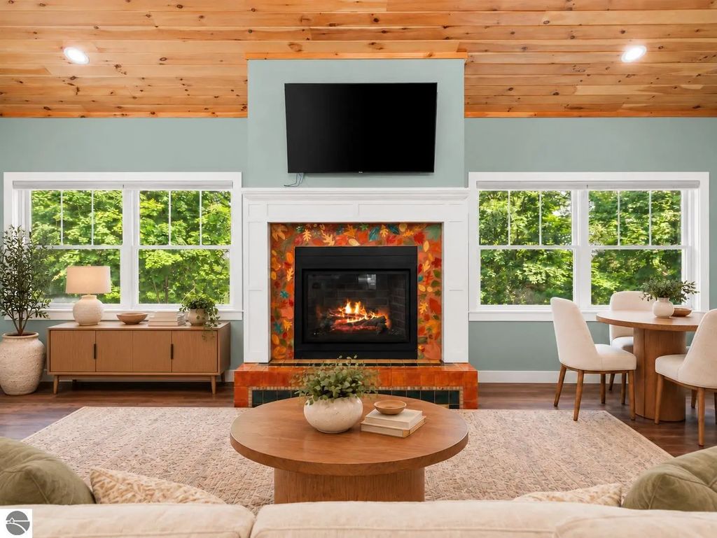 1955 Laurel Lane, Frankfort