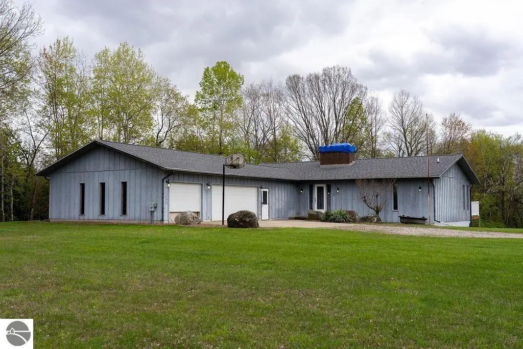 3290 E River, Mt Pleasant