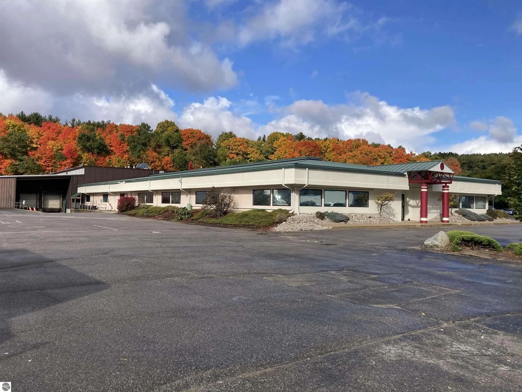 3055 Cass Road #106, Traverse City