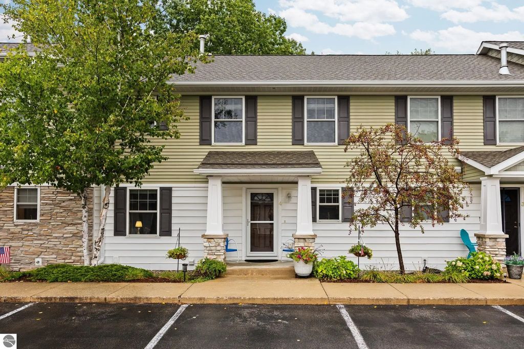 1511 Kent Street #4, Traverse City