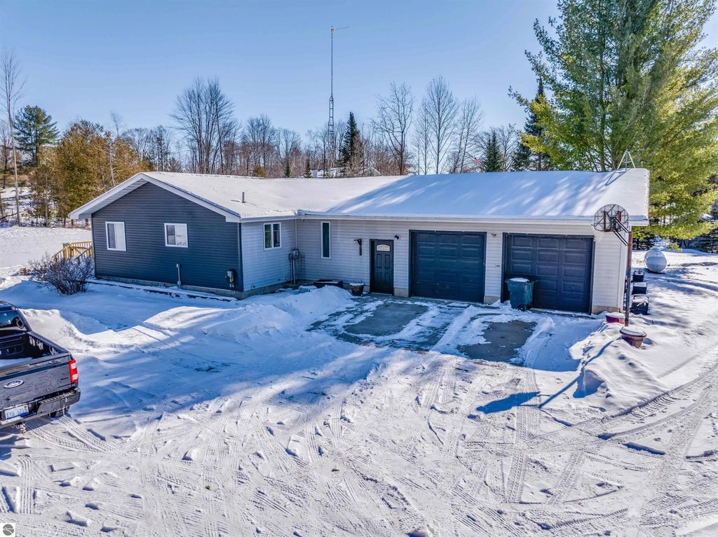1091 Quigley Road, West Branch