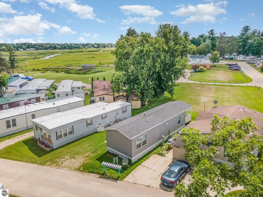 842 Hickory Street, Beaverton
