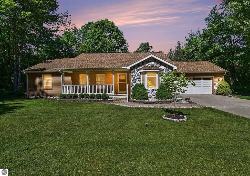 6795 Cedarbrook Drive, Oscoda