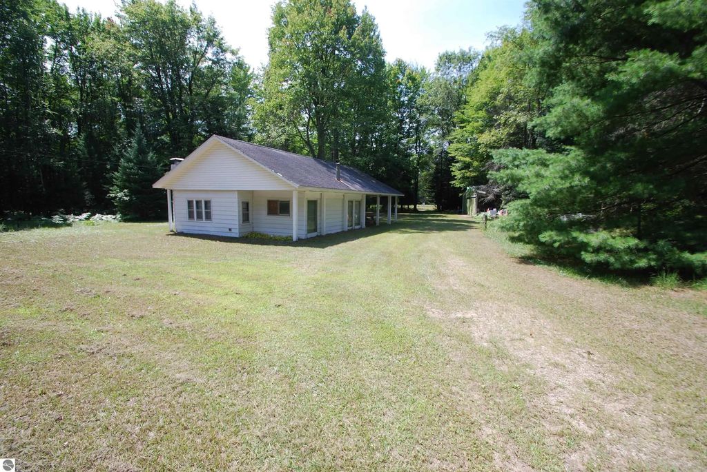 5295 Cedar Lake Road, Gladwin