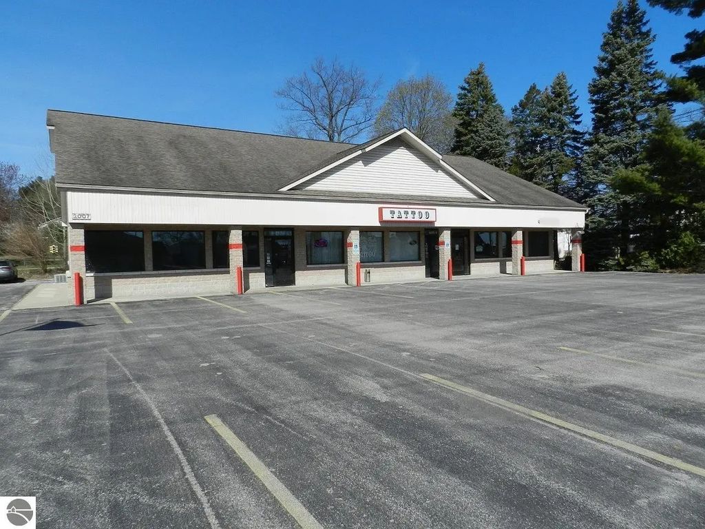 3007 N Garfield Road B, Traverse City