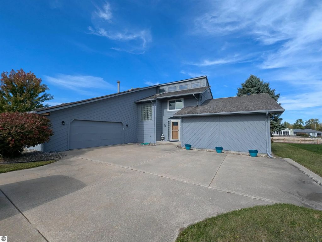 2923 Midshipman Drive, Au Gres