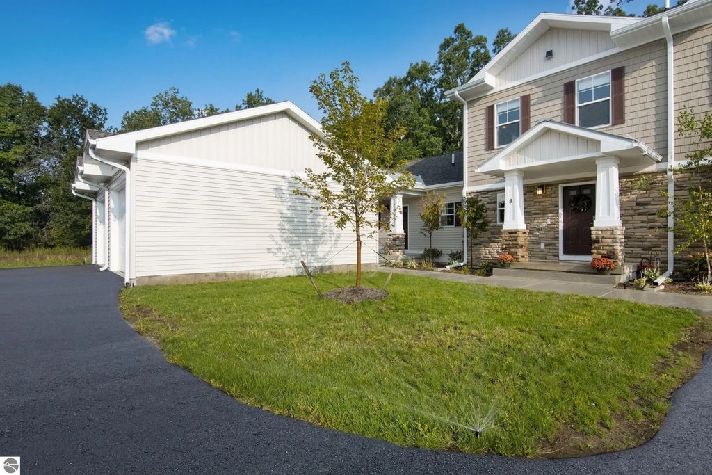 1554 Simsbury Street #9, Traverse City