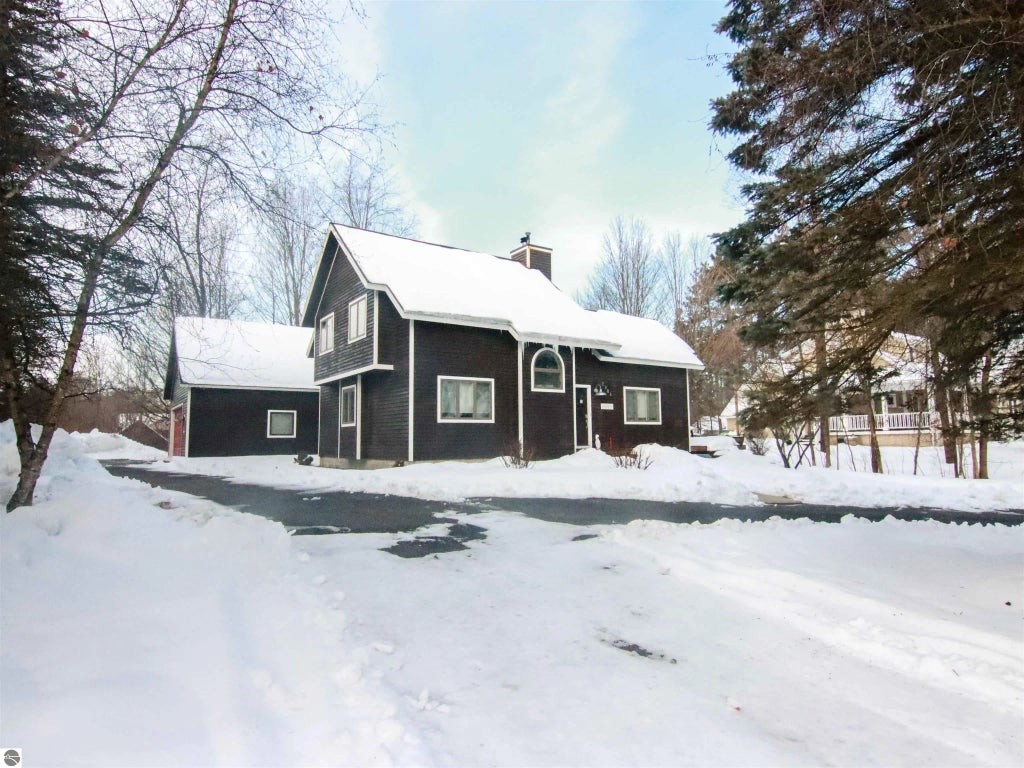 7984 Ontonagon Court, Thompsonville