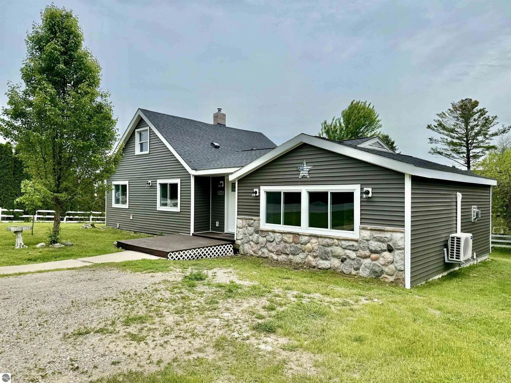 7160 N Cherry Avenue, Kewadin