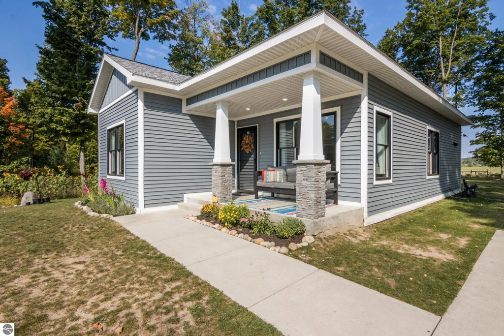 158 Scenic Woods Drive, Cadillac