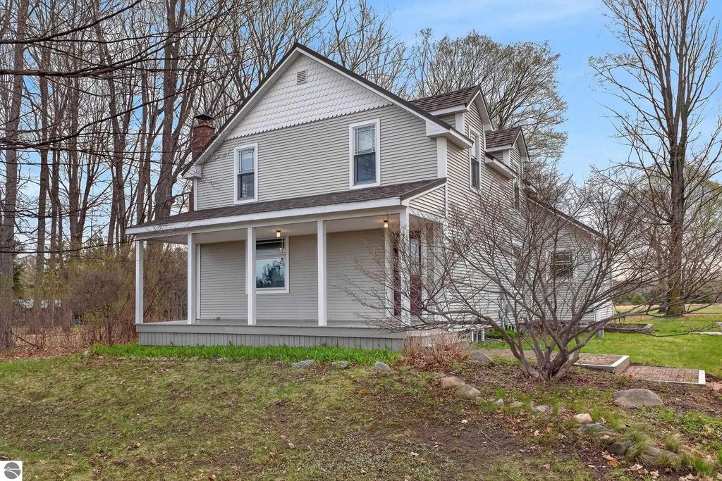 7945 Cherry Avenue, Rapid City