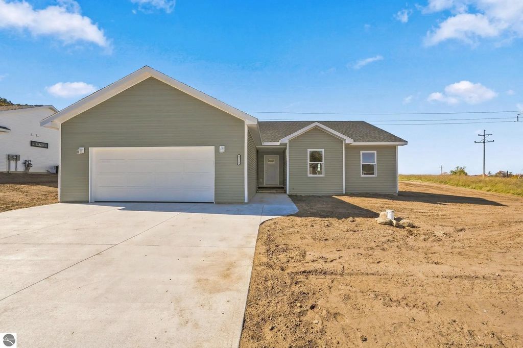 4415 Edwin Boulevard, Grawn