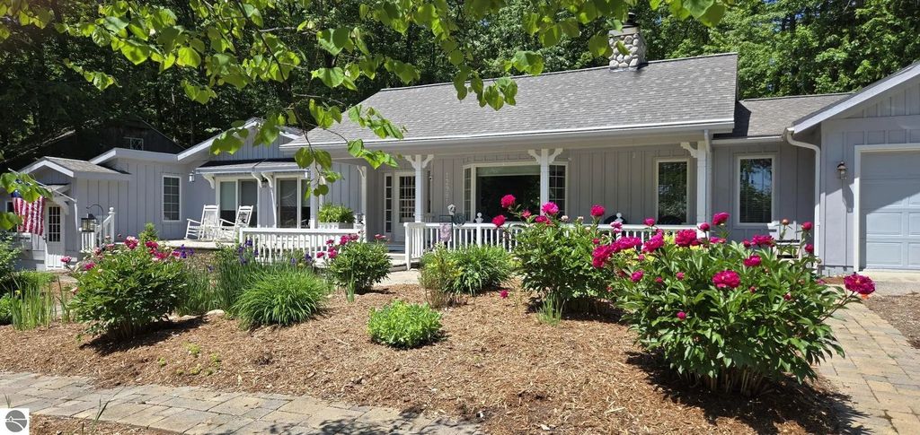 12981 N Forest Beach Shores, Northport