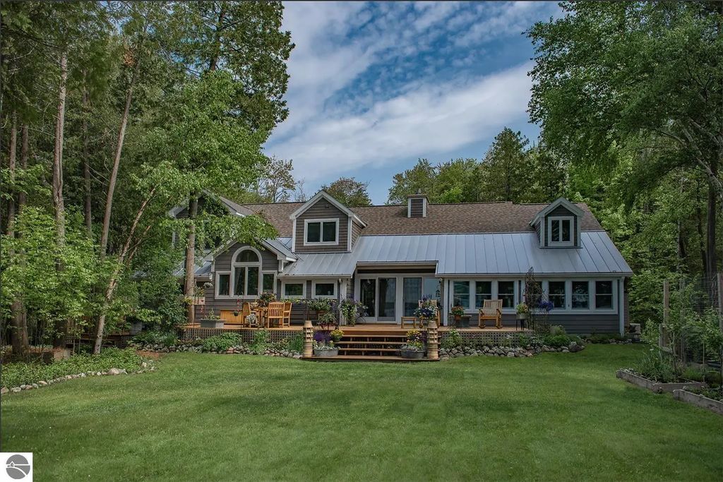 348 E Sugar Bay Lane, Cedar