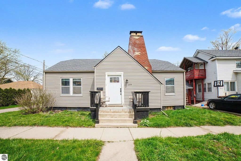 209 E Maple, Mt Pleasant