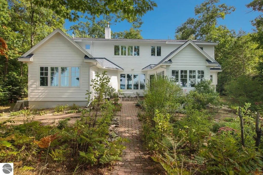 10512 Lakeshore Drive, Williamsburg