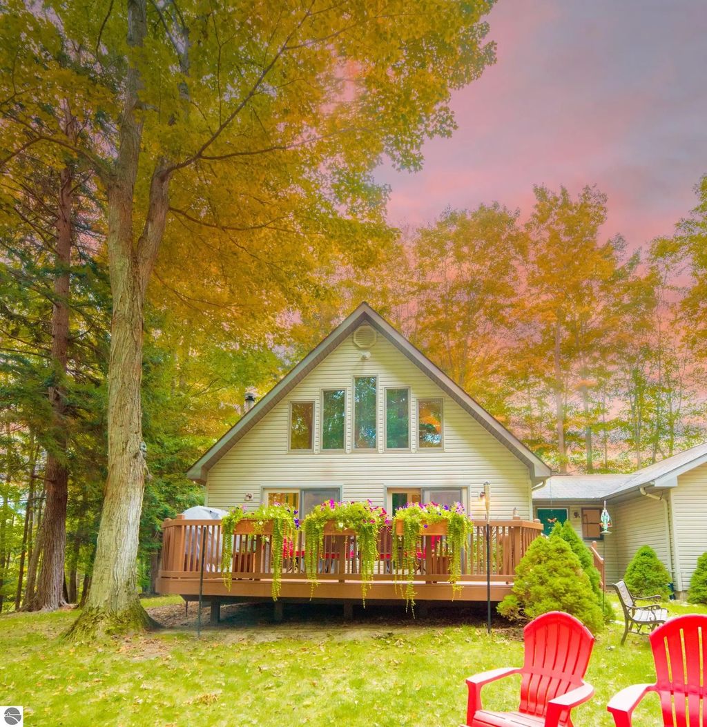 11758 Flagg Road, East Jordan