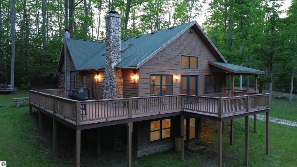 2446 Spayde Road, Charlevoix