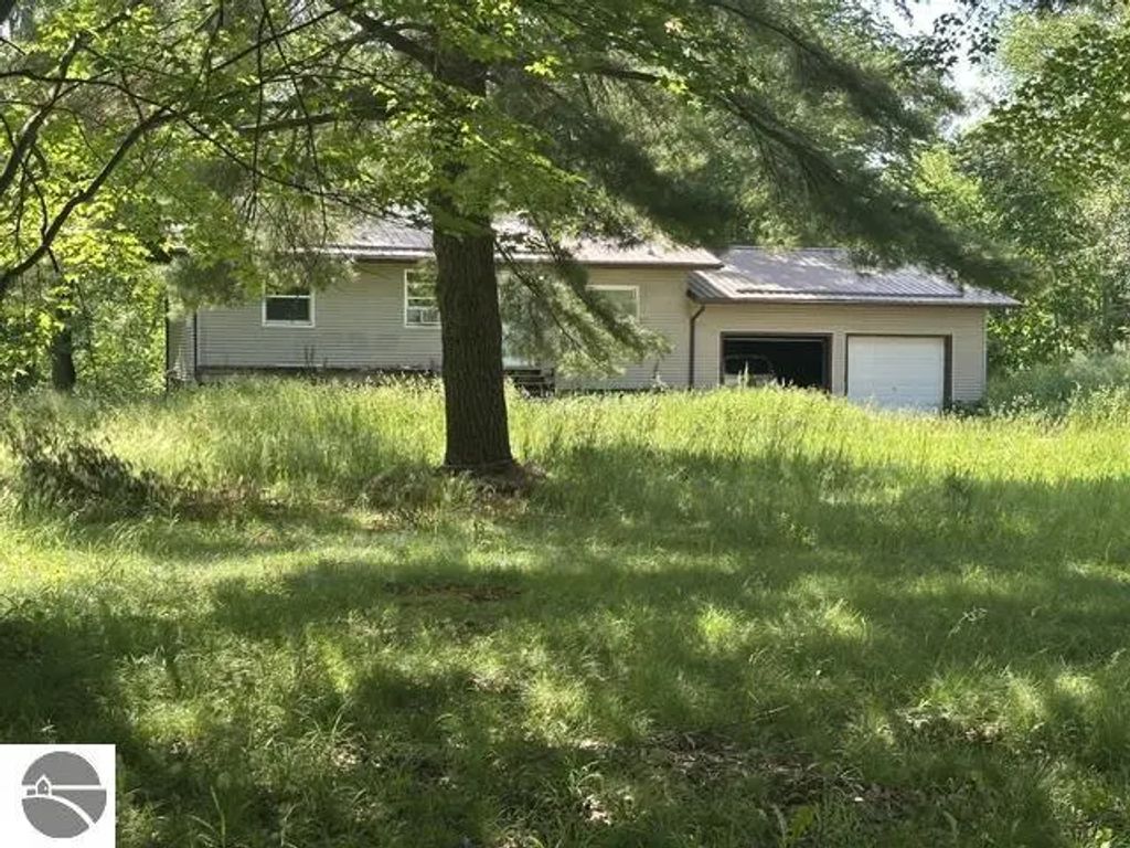 7816 W Vernon Road, Lake