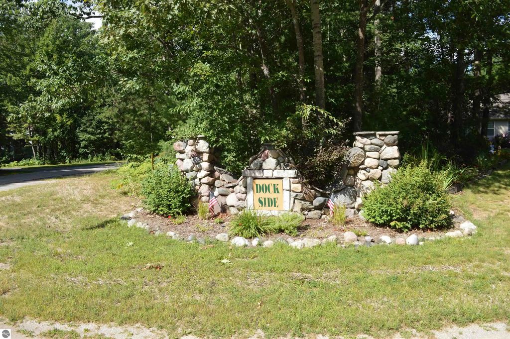 2080 Driftwood Lane, Kalkaska