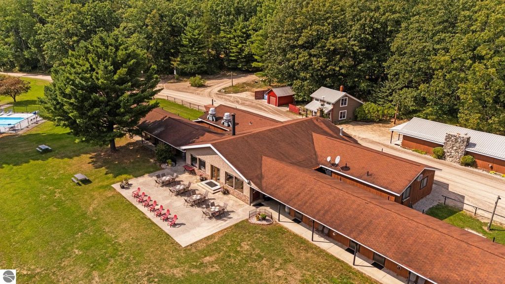 6841 Brown Bridge Road, Traverse City