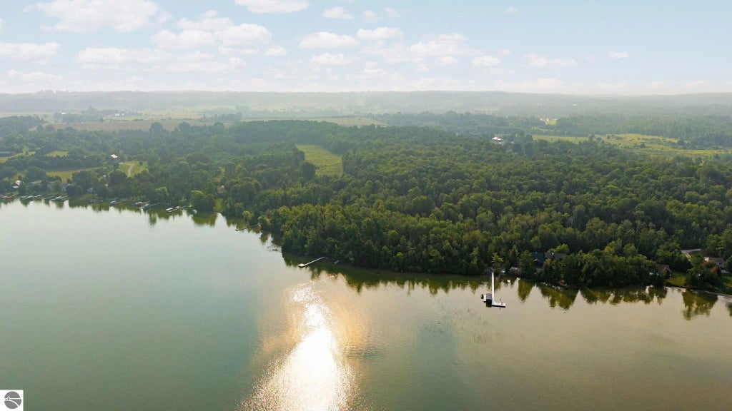 7135 E Birch Point Road, Traverse City