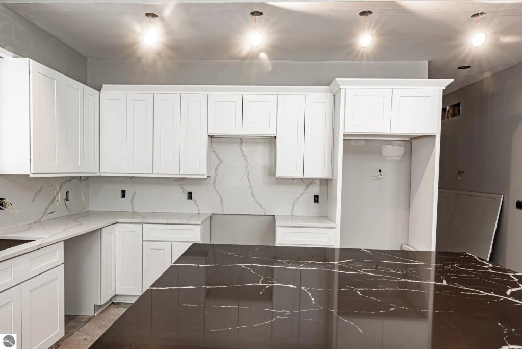 4972 Hawks Spur, Bellaire