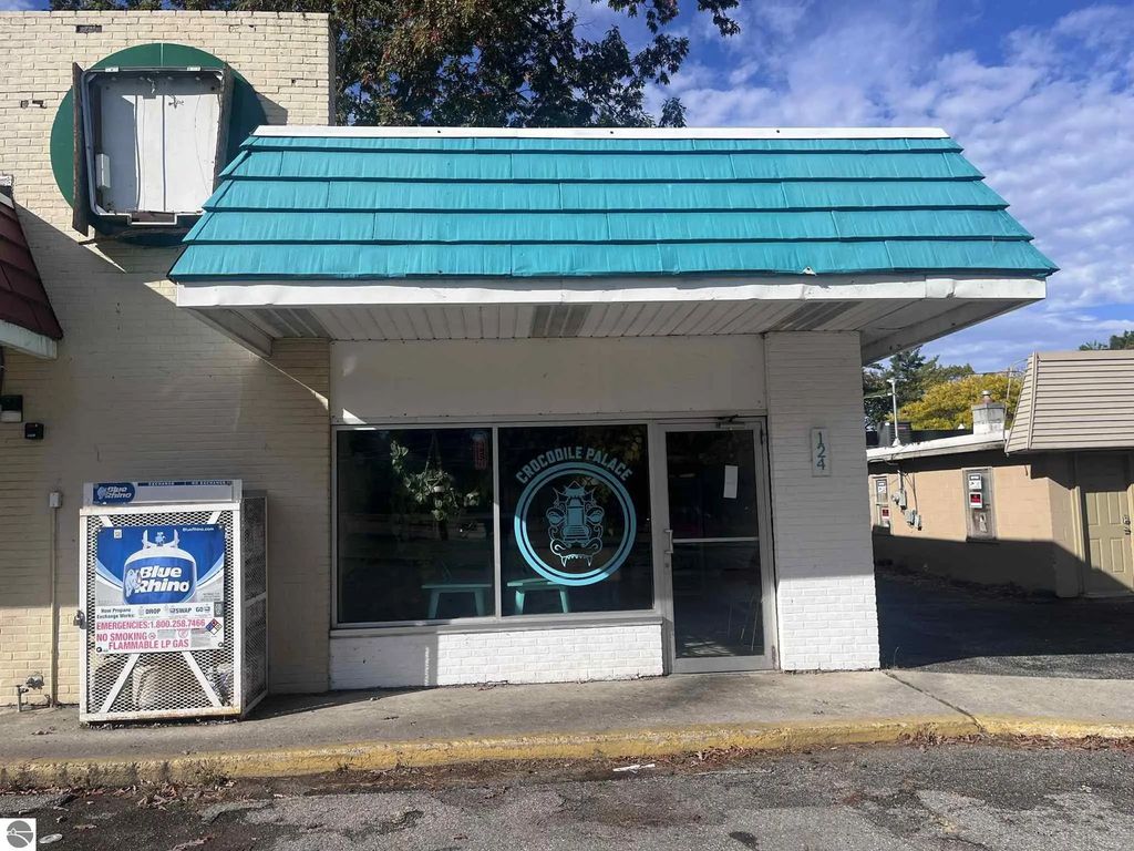 124 Cochlin Street, Traverse City