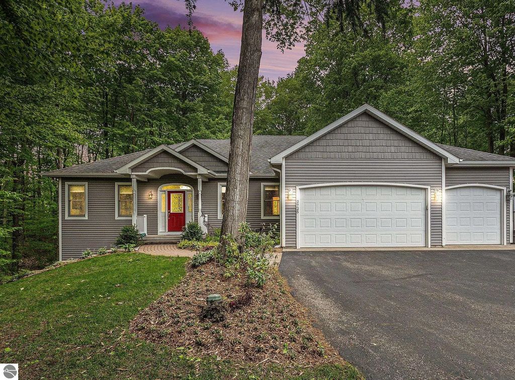 2725 Blue Meadow Drive, Traverse City
