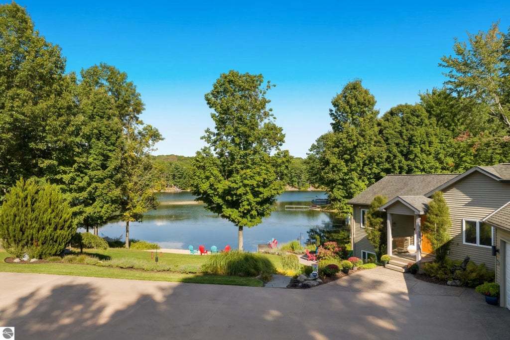 2390 Lake Chandler Drive, Traverse City