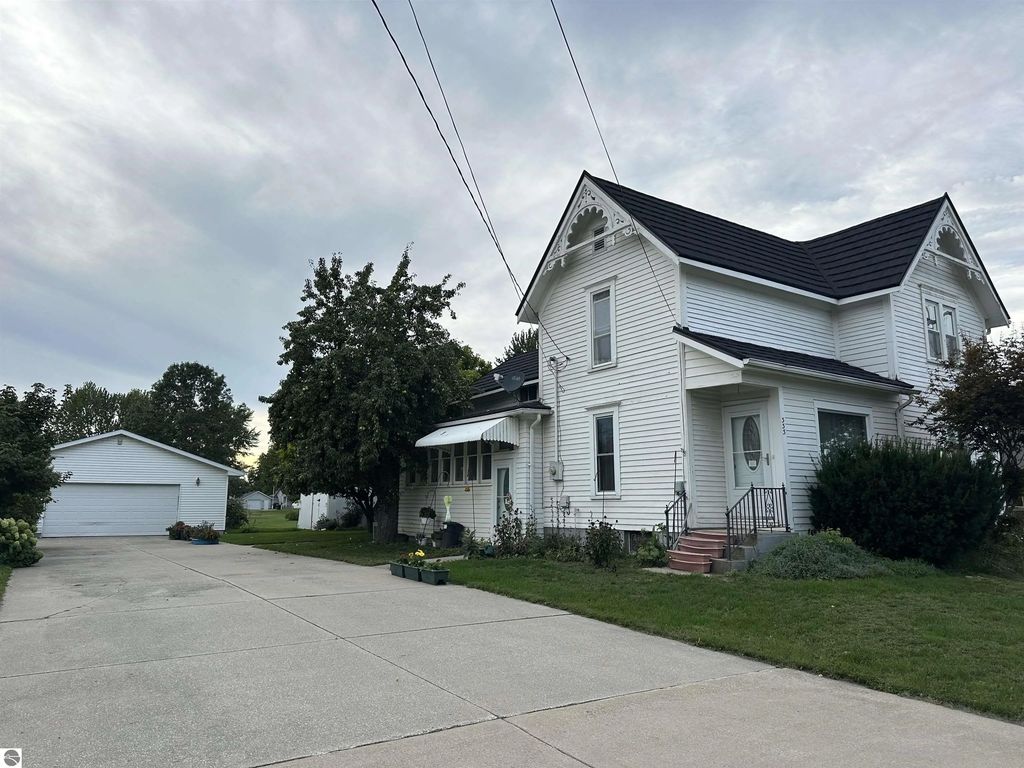 333 N Chippewa, Shepherd