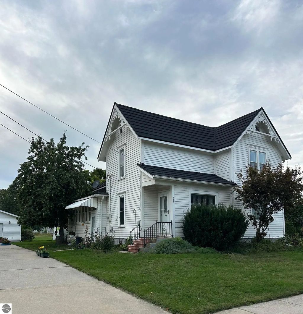 333 N Chippewa, Shepherd
