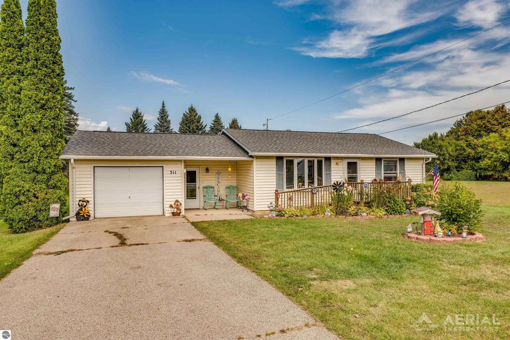 311 E Main, Hale