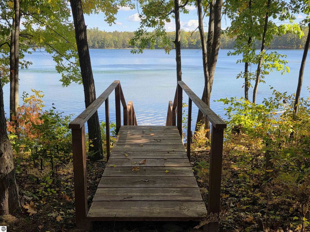 5870 Ne Woodland Drive Ne, Kalkaska