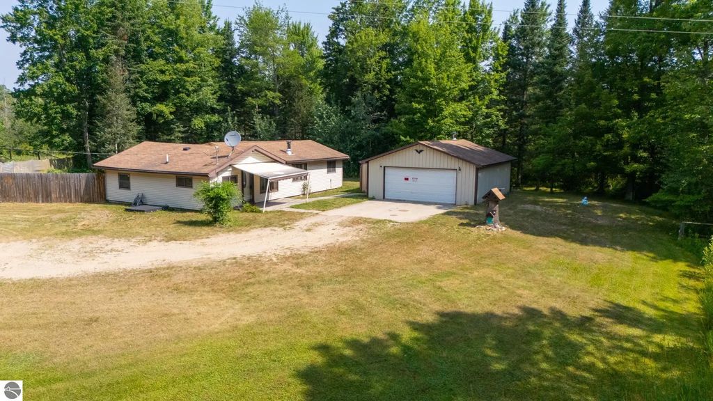 9230 Monroe Road, Lake