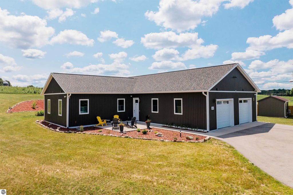 5564 Knight Road, Kingsley