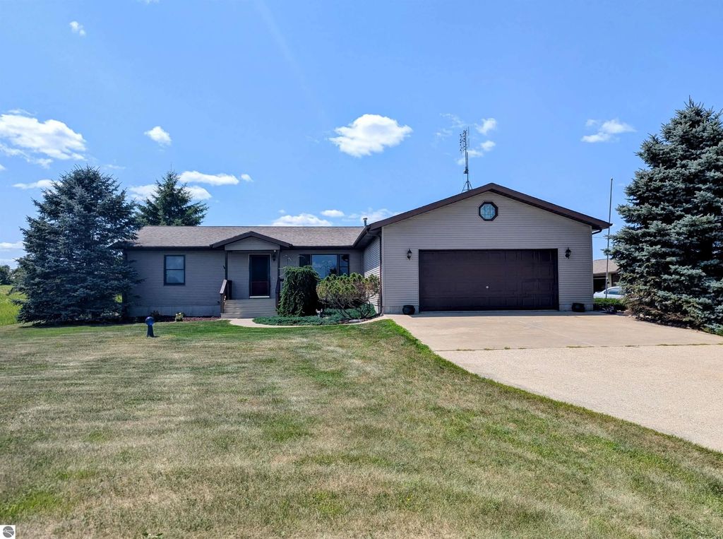 1177 Melita Road, Sterling