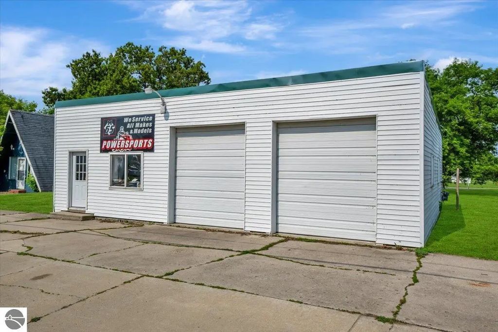 100 & 102 S Bullock Street, Whittemore