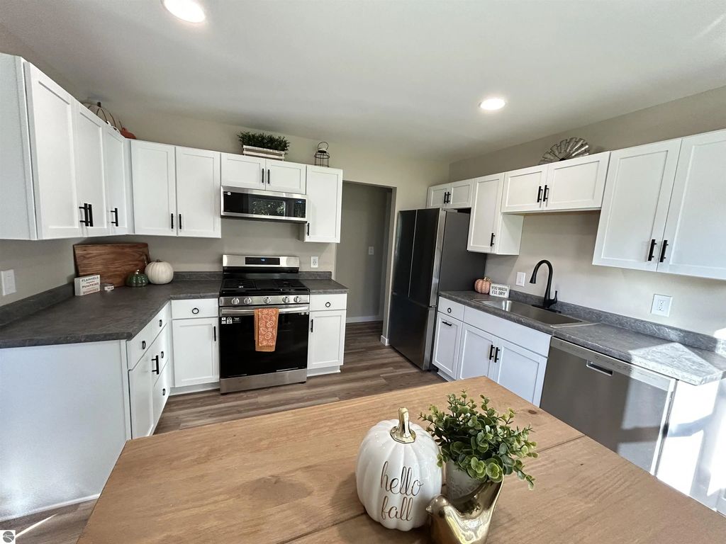4358 S Manor Wood Drive, Traverse City
