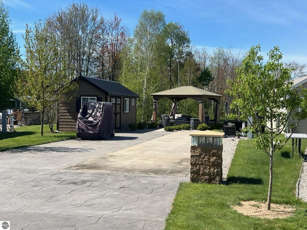 6100 Sw Larson Road, South Boardman