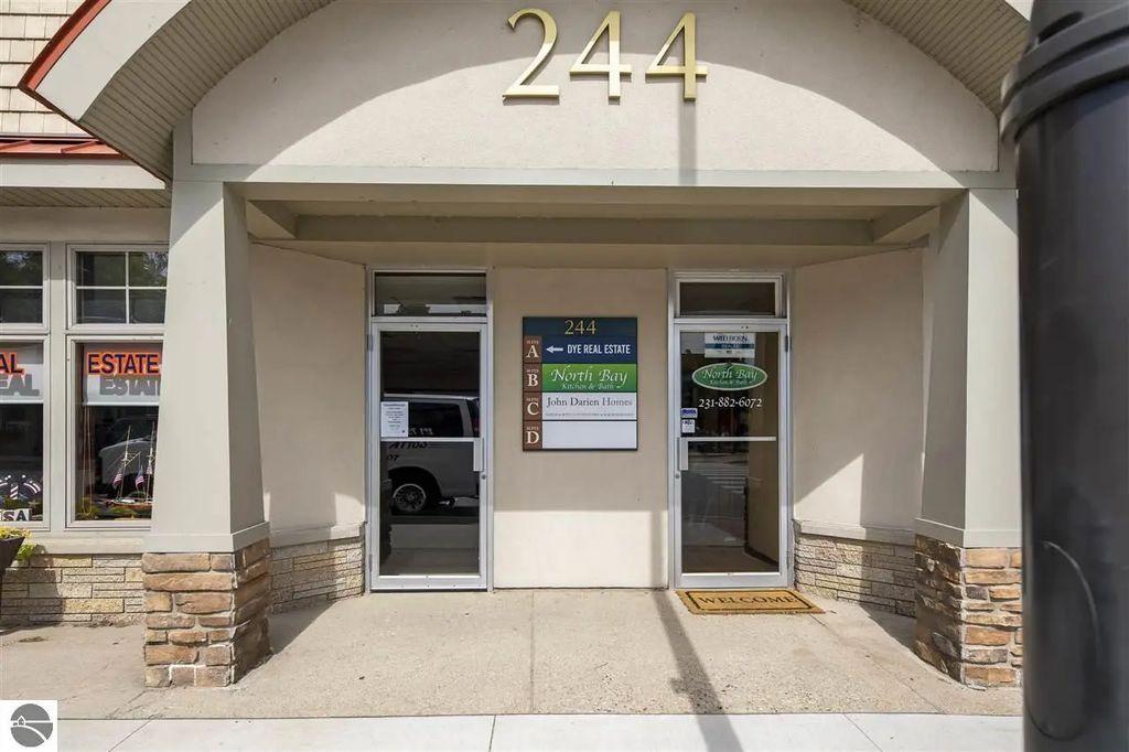 244 S Benzie Boulevard D3, Beulah